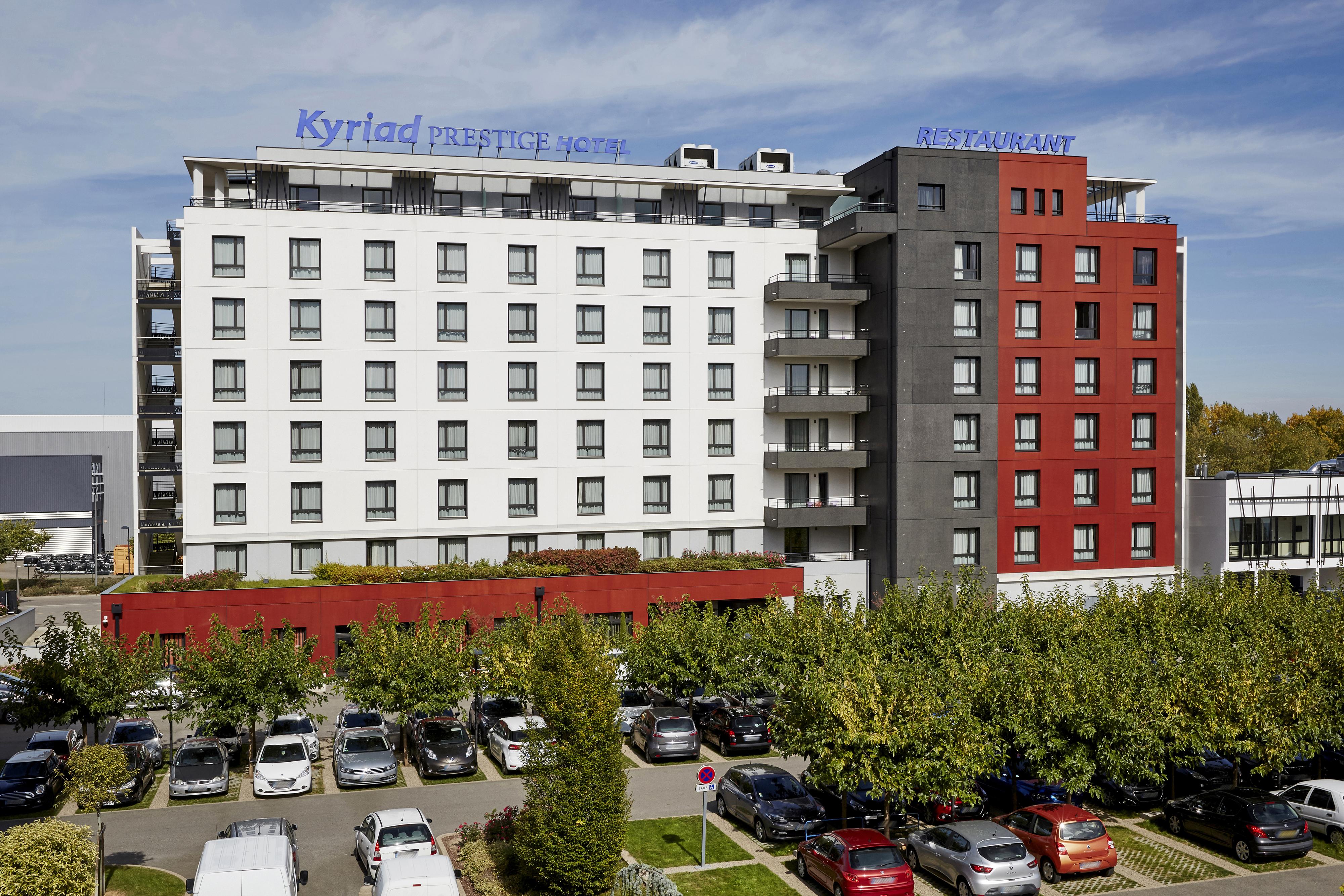 Kyriad Prestige Lyon Est - Saint Priest Eurexpo Hotel And Spa Buitenkant foto